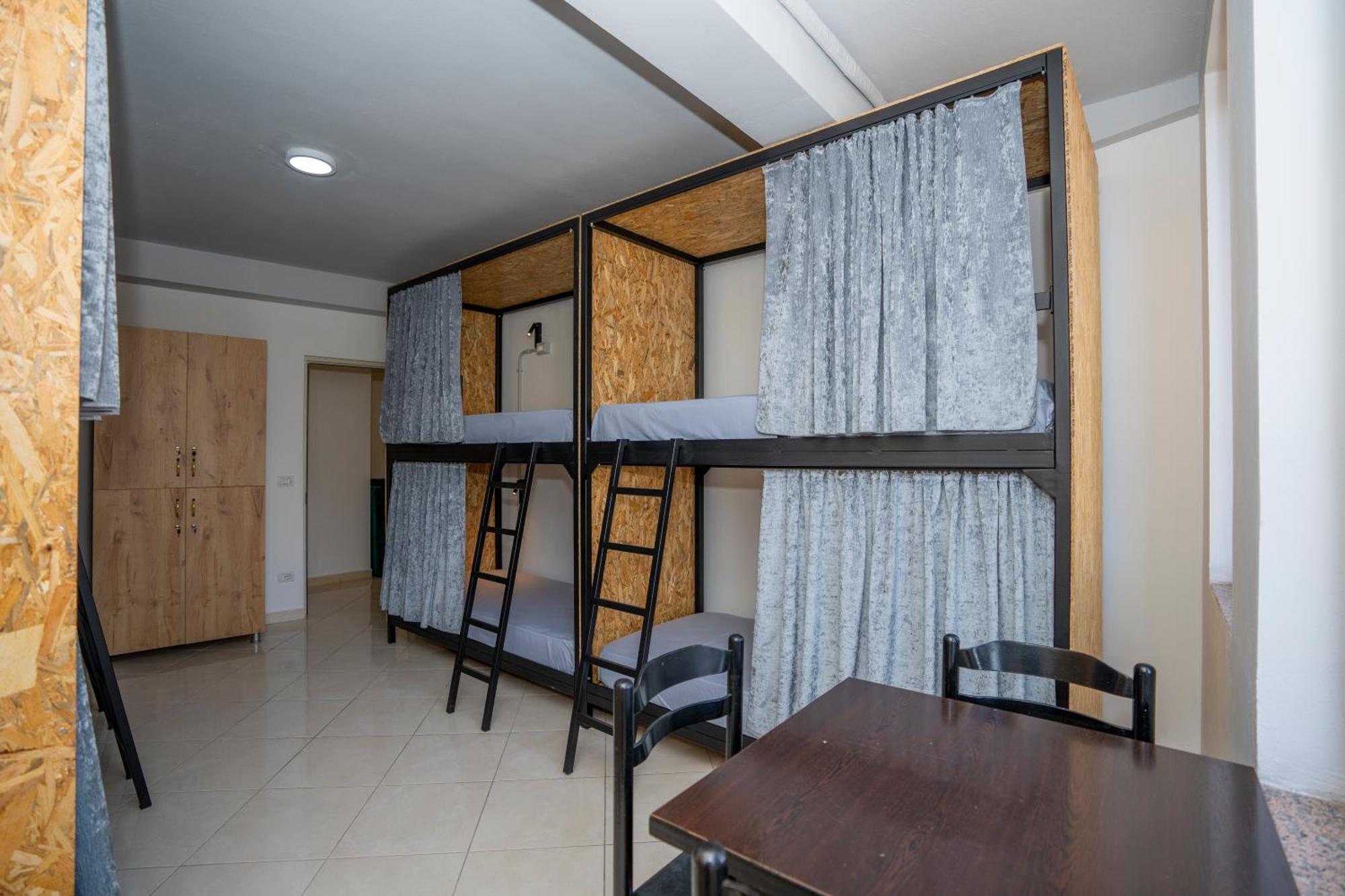 Hostel Golden Sleep Shkoder