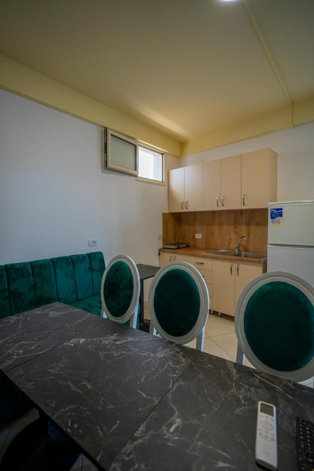 Hostel Golden Sleep Shkoder