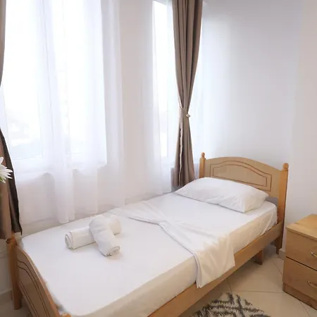 Golden Sleep Hostel Shkodra Exterior foto