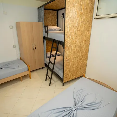 Golden Sleep Hostel Shkodra Exterior foto