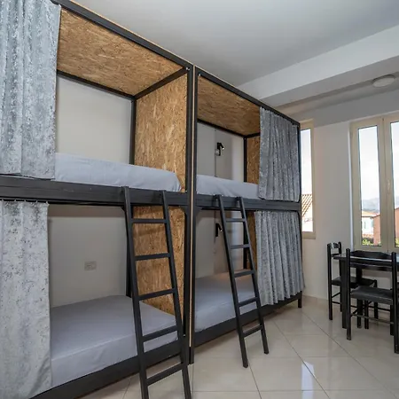 Golden Sleep Hostel Shkodra Exterior foto