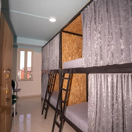 Golden Sleep Hostel Shkodra Exterior foto